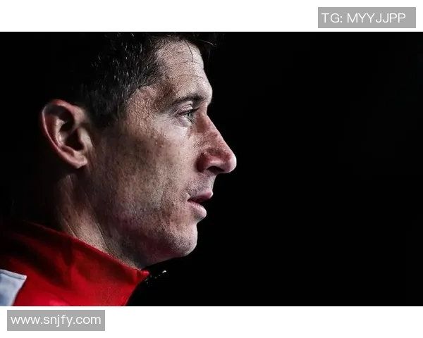 那些被遗忘的绿茵英雄：盘点冷门足球球星的传奇人生